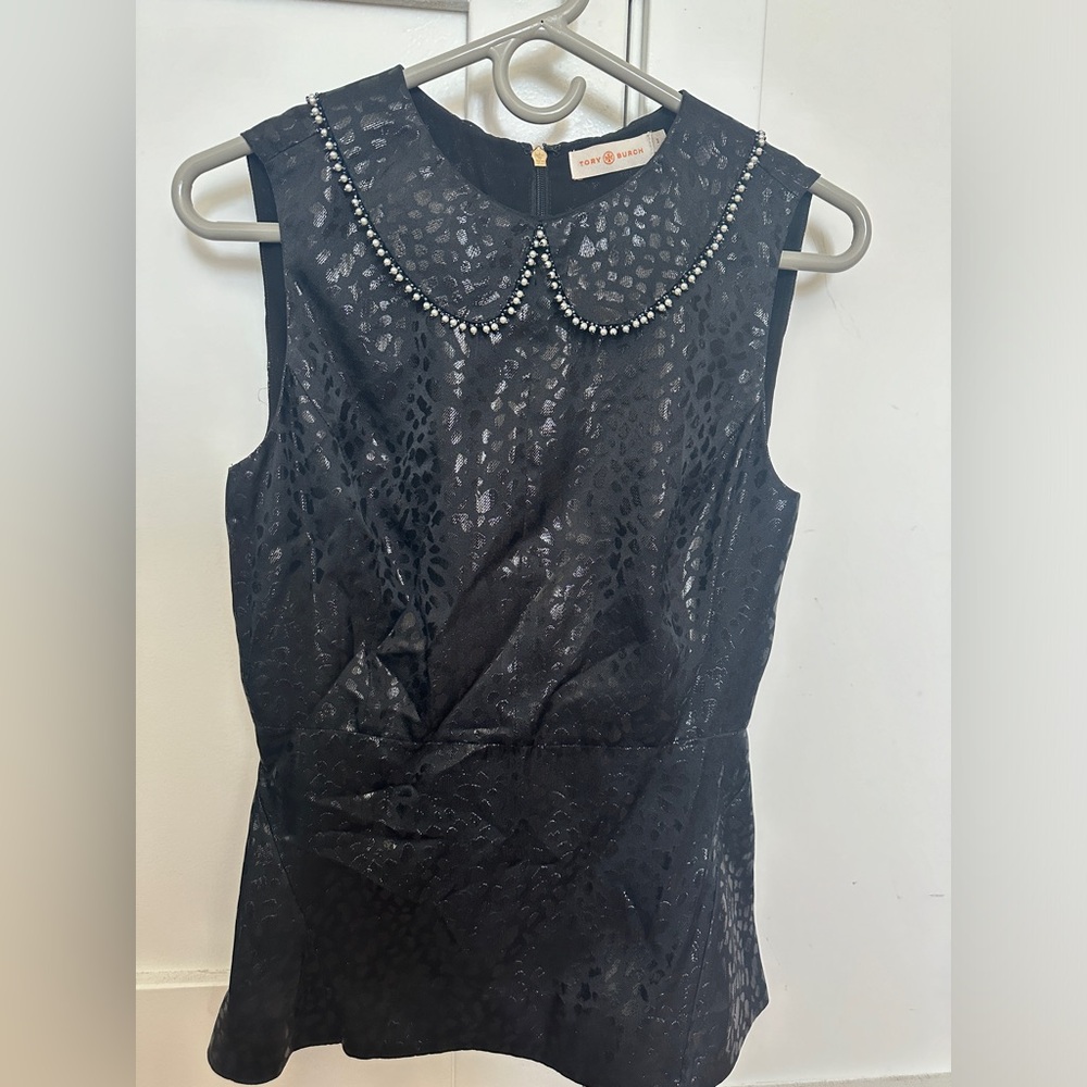 Tory Burch leopard silk-feel top.   Condition excellent